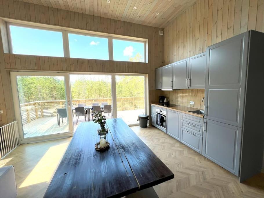 Tretoppen - Ny Moderne Hytte, Unike Finnskogen Torsby Exterior foto